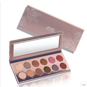 Girlactik Essential Eyeshadow Palette NIB